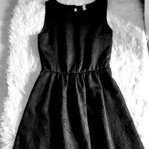 Xhilaration Black sleeveless short dress Small